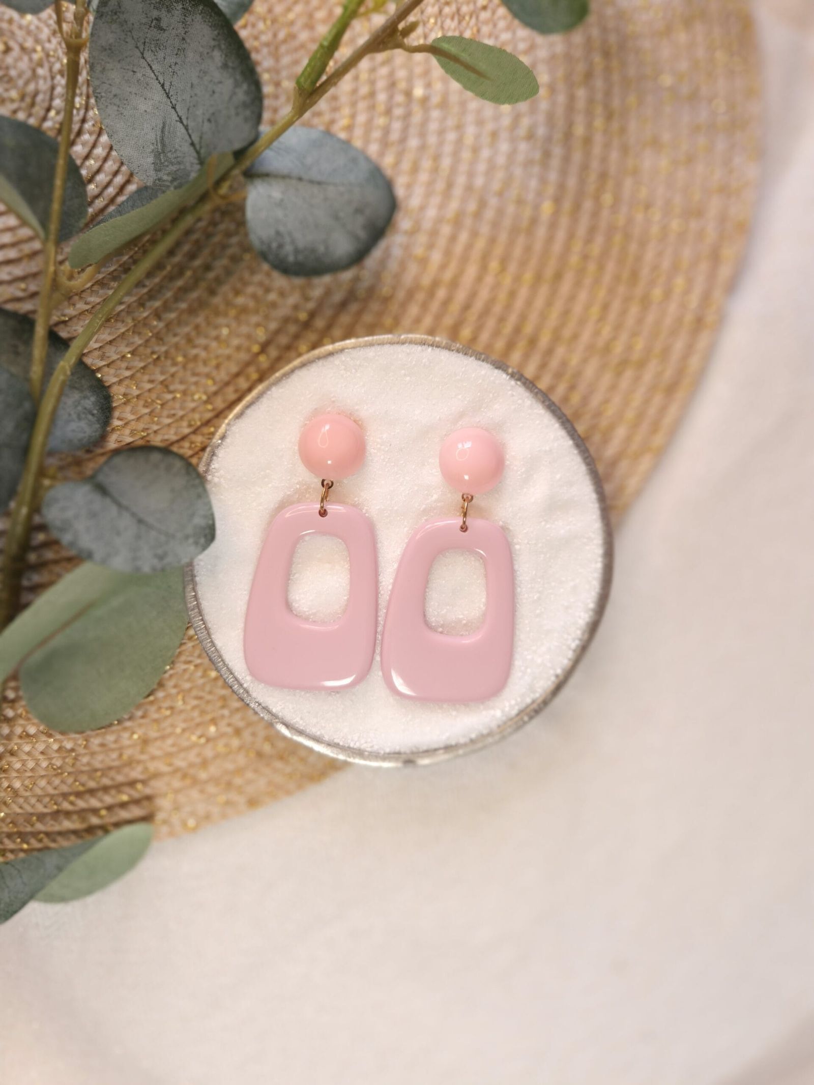 Elena - Retro oorbellen in pastelkleuren wit, groen en roze