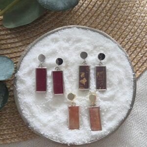 Ivy - Rechthoekige oorbellen met steenlook