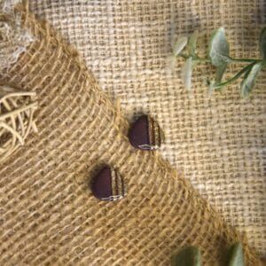 Mabel - chique studs in een warm bruine kleur